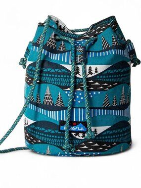 KAVU Bucket Bag Canvas Sling Purse Bag Winterscape
